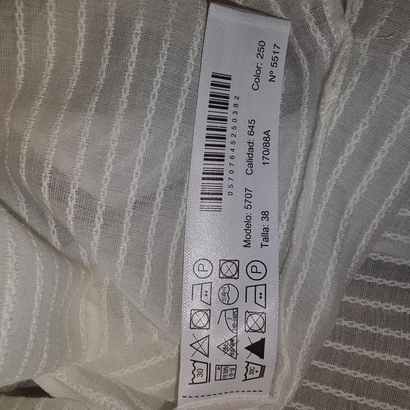 Massimo Dutti Cream Textured Sleeveless Top - Picture 7 of 7